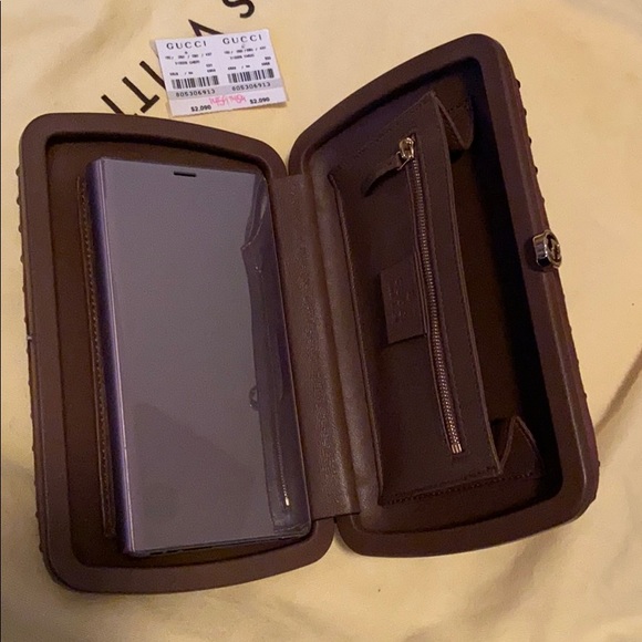 Gucci Clutch - Picture 7 of 8